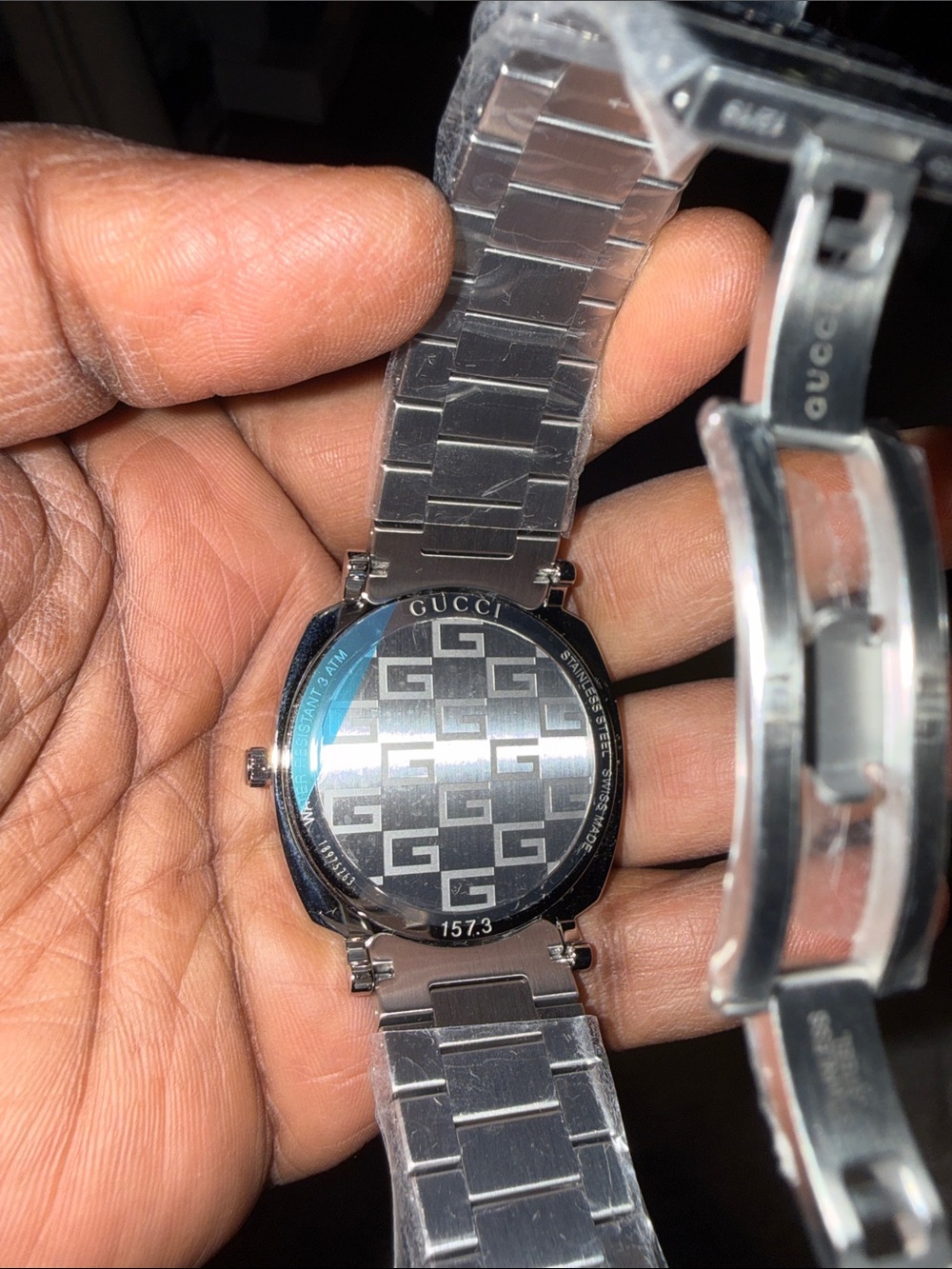 Gucci Black and Silver Striped Dial Bracelet Watch - Picture 6 of 7